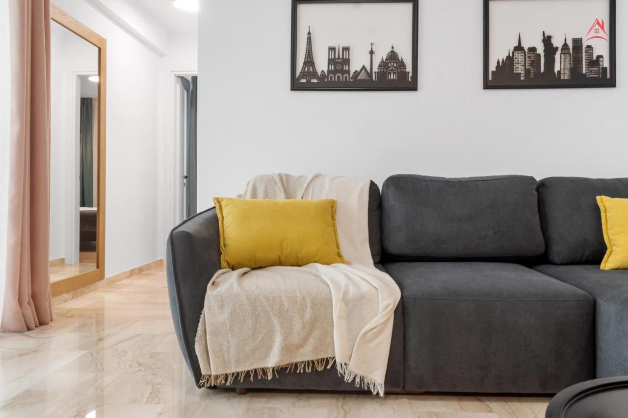 Apartament Opera Residence - Cismigiu, Eroilor, Free Private Parking Bucarest Extérieur photo